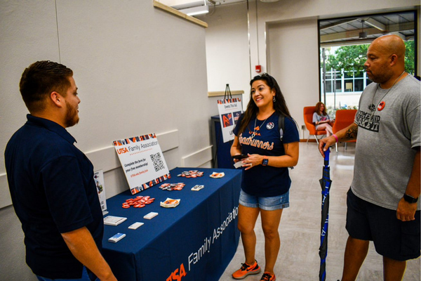 parents learning about the UTSA Family Association